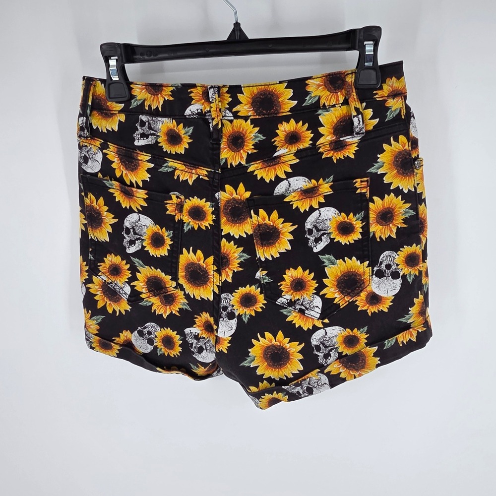 Hot Topic HT Denim Sunflower Skull Ultra Hi-Rise Button Fly Shorts Black Size 7